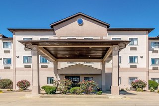 Quality Inn & Suites Salem Near I-57,Carlyle Lake>>Alma,3 star