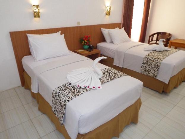 votel manyar resort banyuwangi