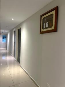 de uptown hotel ss2