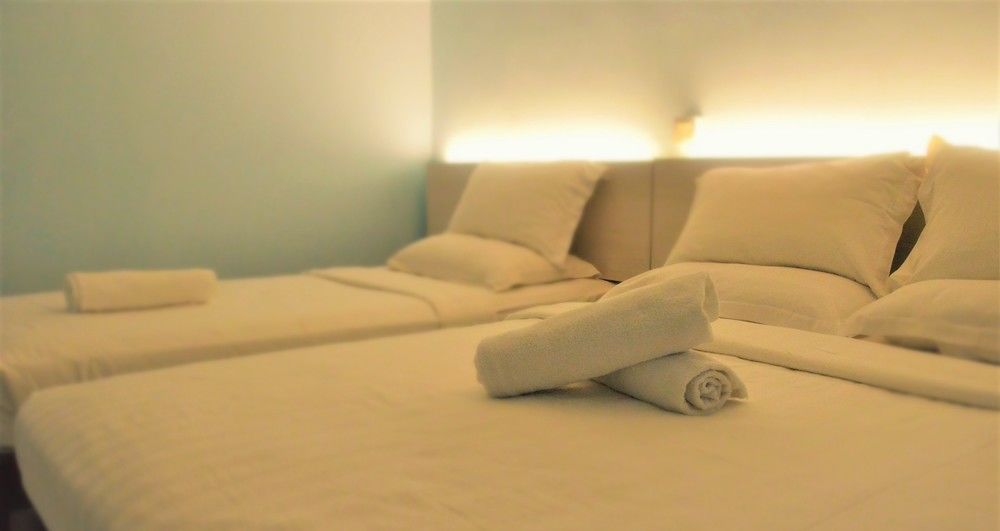 de uptown hotel ss2