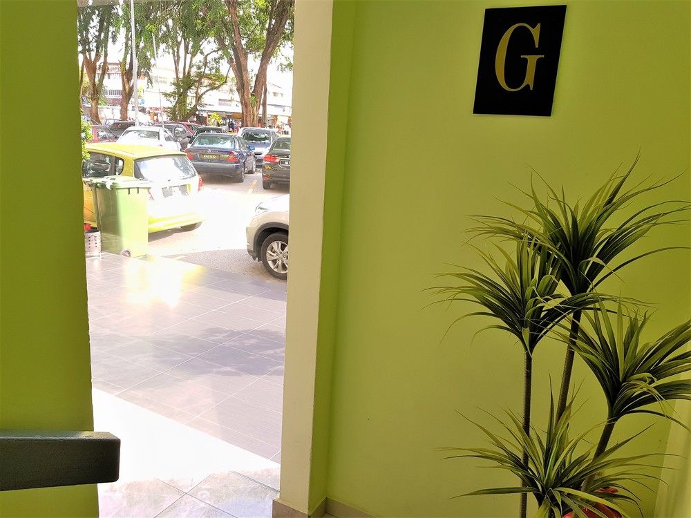 de uptown hotel ss2