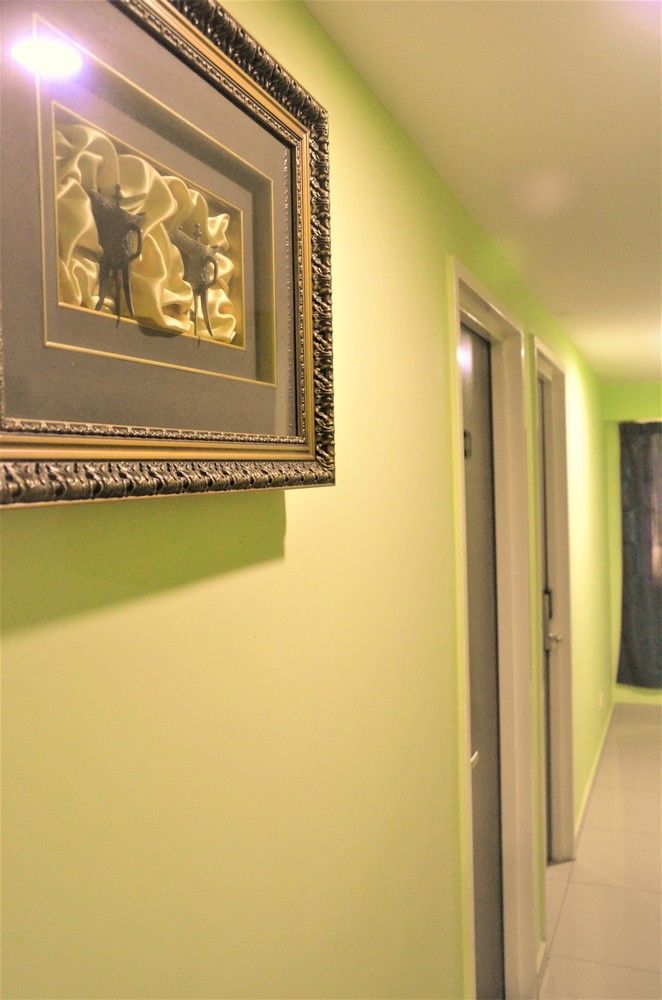 de uptown hotel ss2