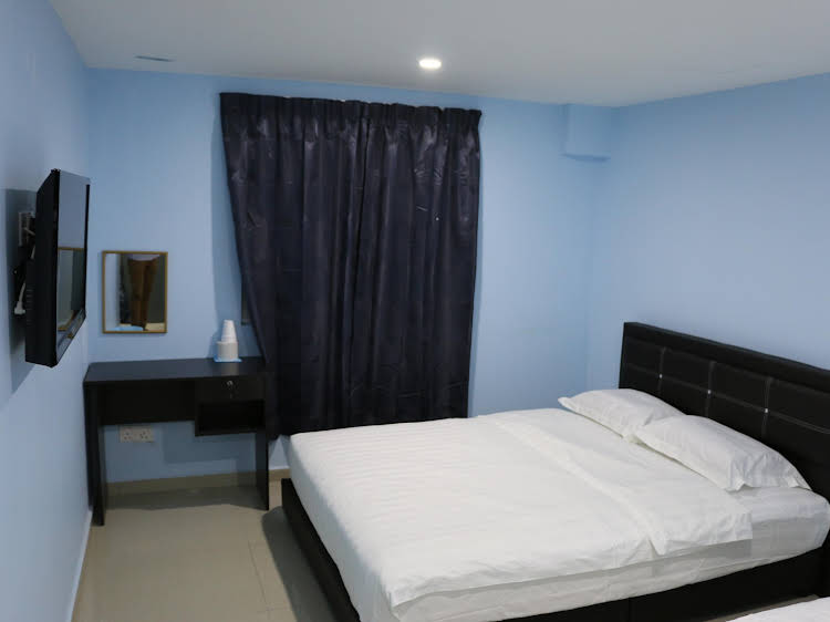 de uptown hotel ss2