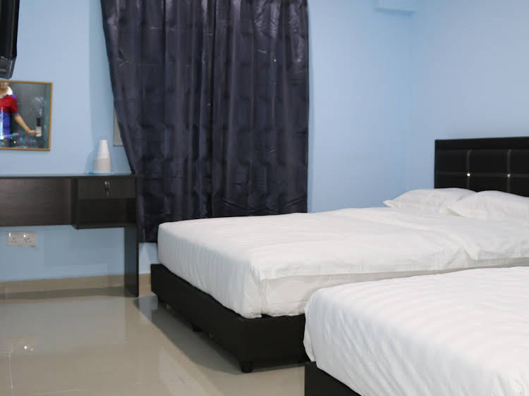 de uptown hotel ss2