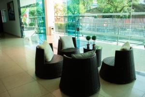 hotel central plaza medellin
