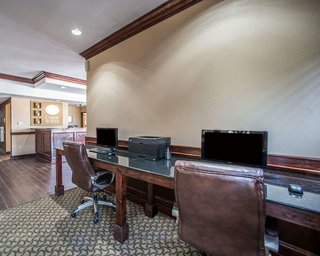 Comfort Suites Columbia - University Area,Missouri>>Columbia,3 star