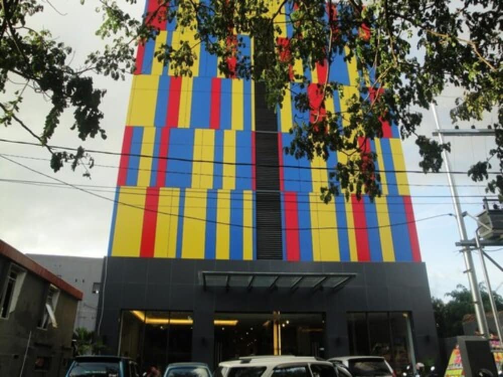 top hotel manado
