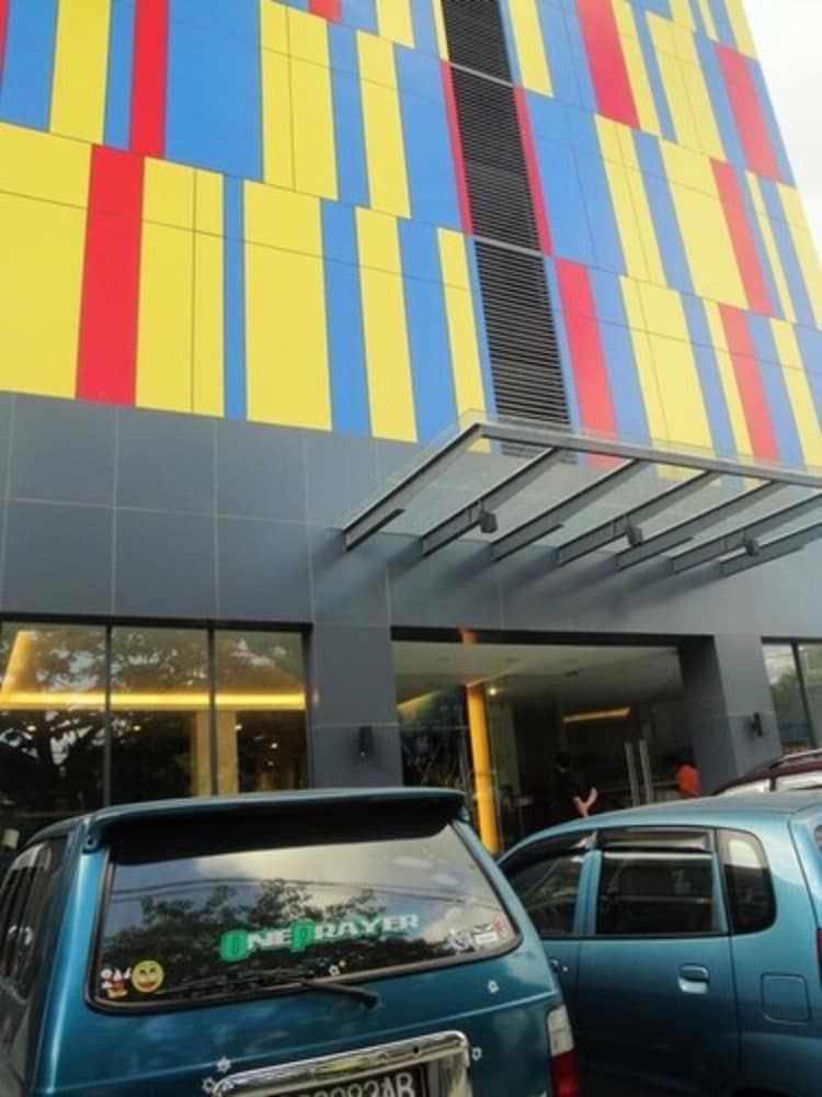 top hotel manado