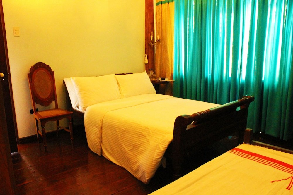 Paradores Del Castillo,Balete>>Agoncillo,3 star