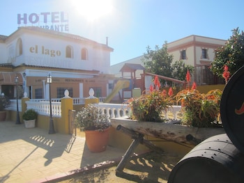 Hotel Restaurante El Lago,Jedula>>Arcos De La Frontera,2 star