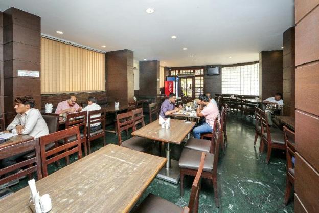 hotel lucky goregaon