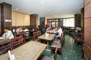 hotel lucky goregaon