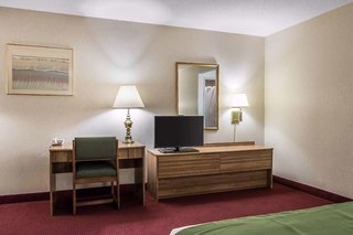 quality inn arena