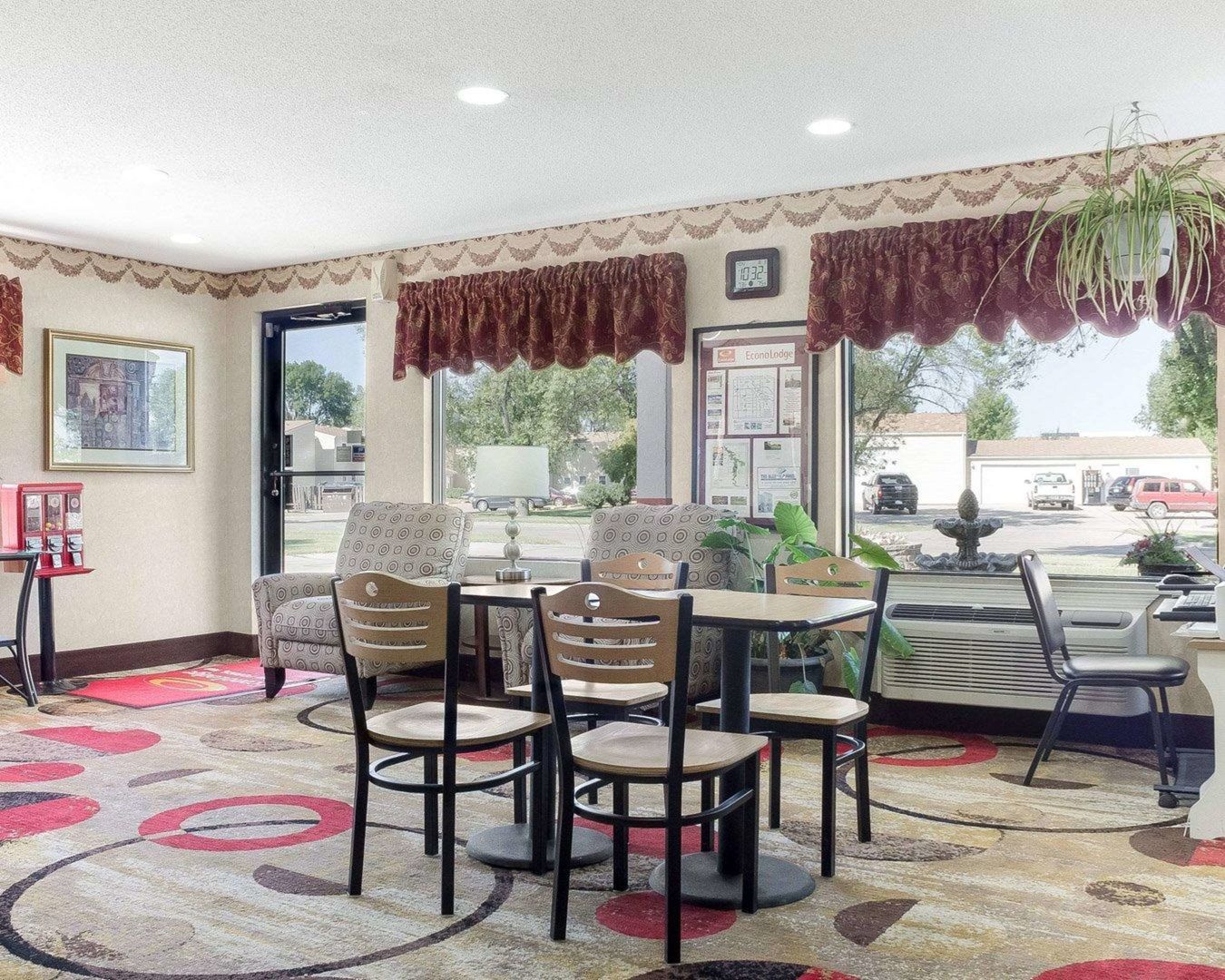 econo lodge grand forks