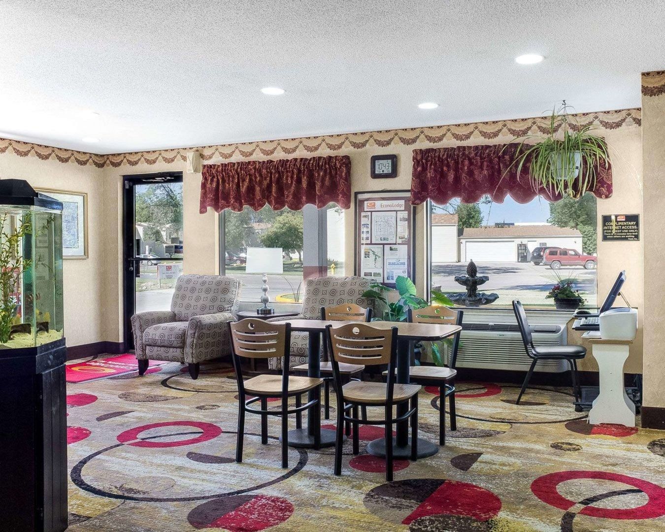 econo lodge grand forks