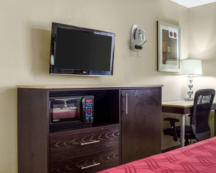 econo lodge grand forks