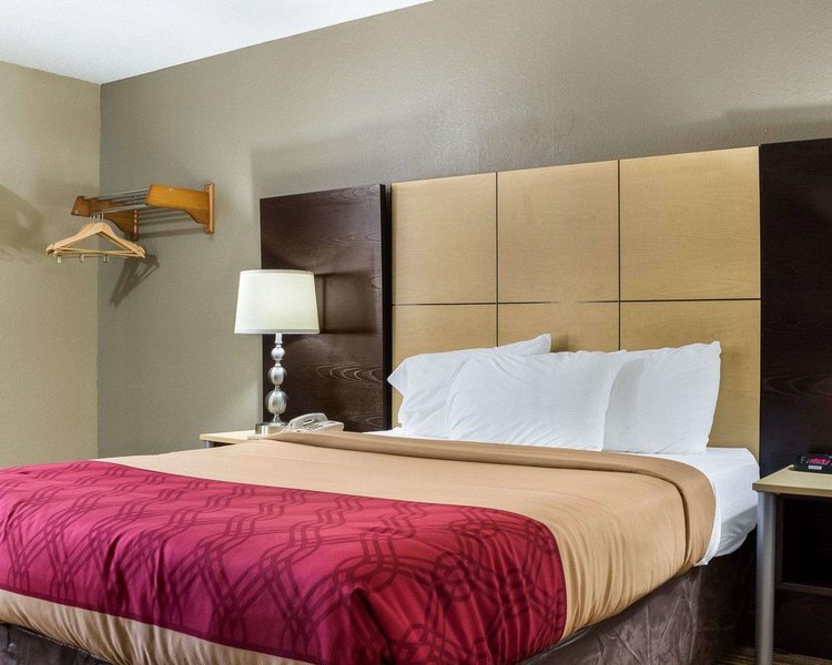 econo lodge grand forks