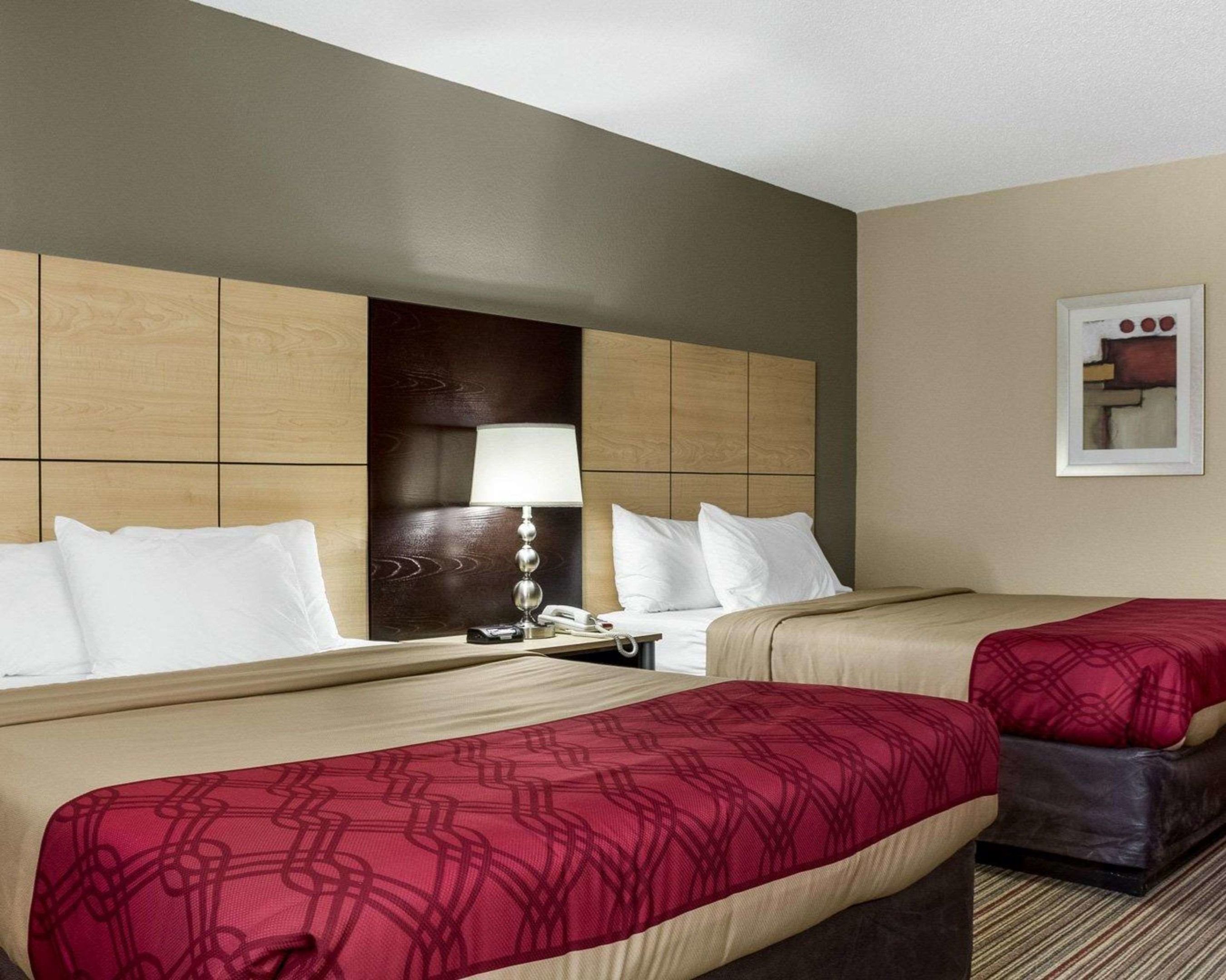 econo lodge grand forks