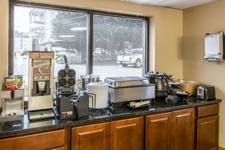 Econo Lodge Inn & Suites Gatlinburg At The Convention Center,Gatlinburg - Pigeon Forge>>Gatlinburg,2 star