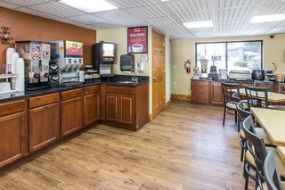 Econo Lodge Inn & Suites Gatlinburg At The Convention Center,Gatlinburg - Pigeon Forge>>Gatlinburg,2 star