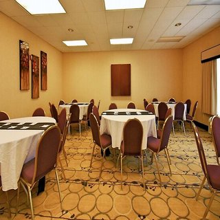 Hampton Inn Clinton,Clinton>>Annandale,3 star