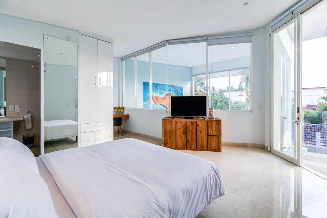 aq va hotel and villas seminyak