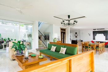 aq va hotel and villas seminyak