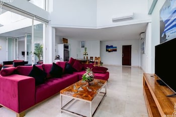 Aq-Va Hotel & Villas Seminyak,Kuta>>Bali,4 star