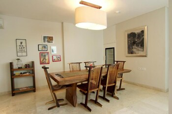 aq va hotel and villas seminyak