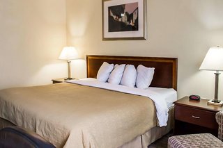 Quality Inn Fuquay Varina East,Raleigh>>Fuquay-Varina,3 star