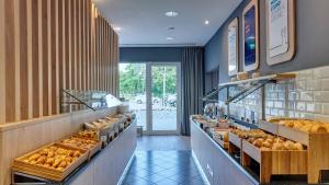 holiday inn express cologne mulheim by ihg