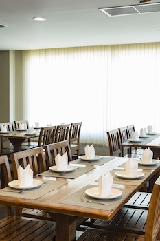 asia hotels group poonpetch chiangmai