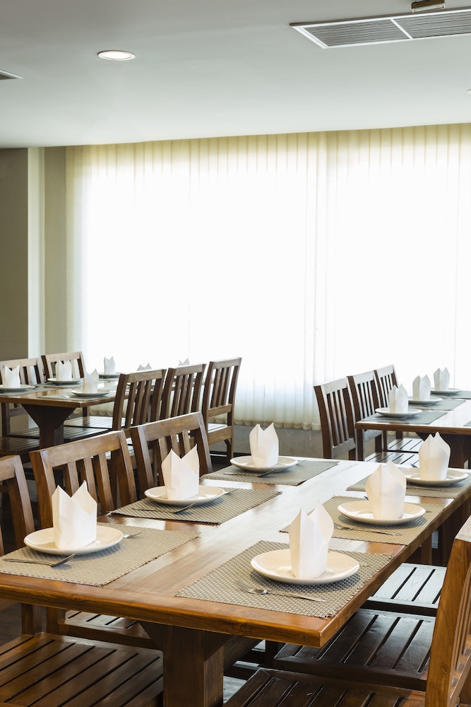 asia hotels group poonpetch chiangmai