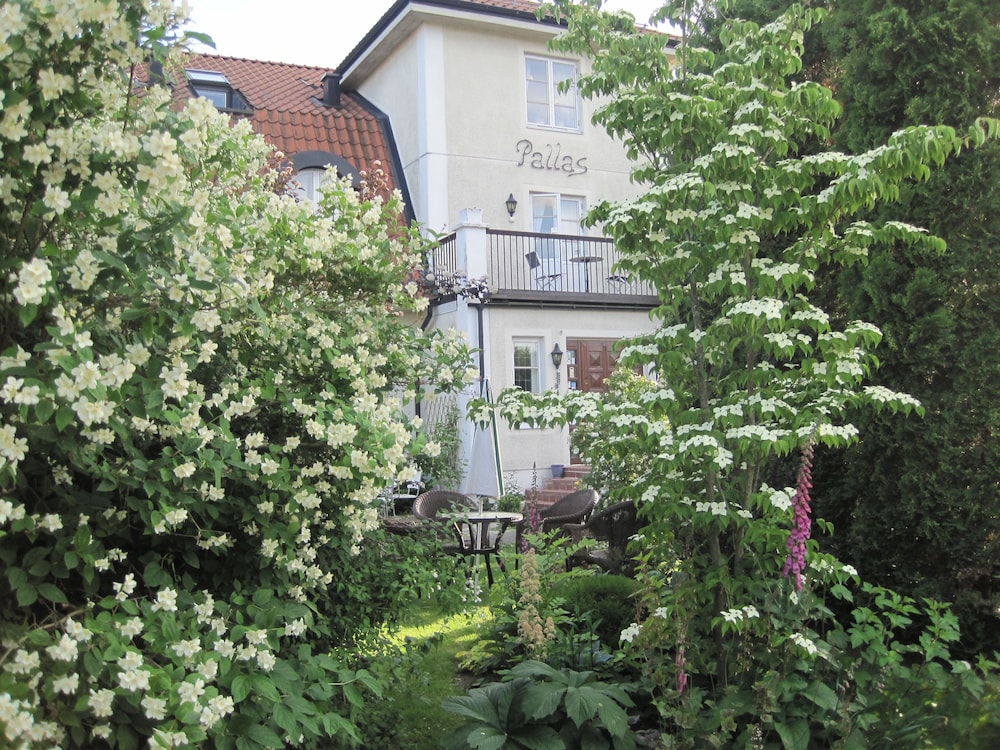 nya pallas hotel