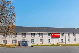 Econo Lodge Airport,Bern Township>>Berks County,2 star