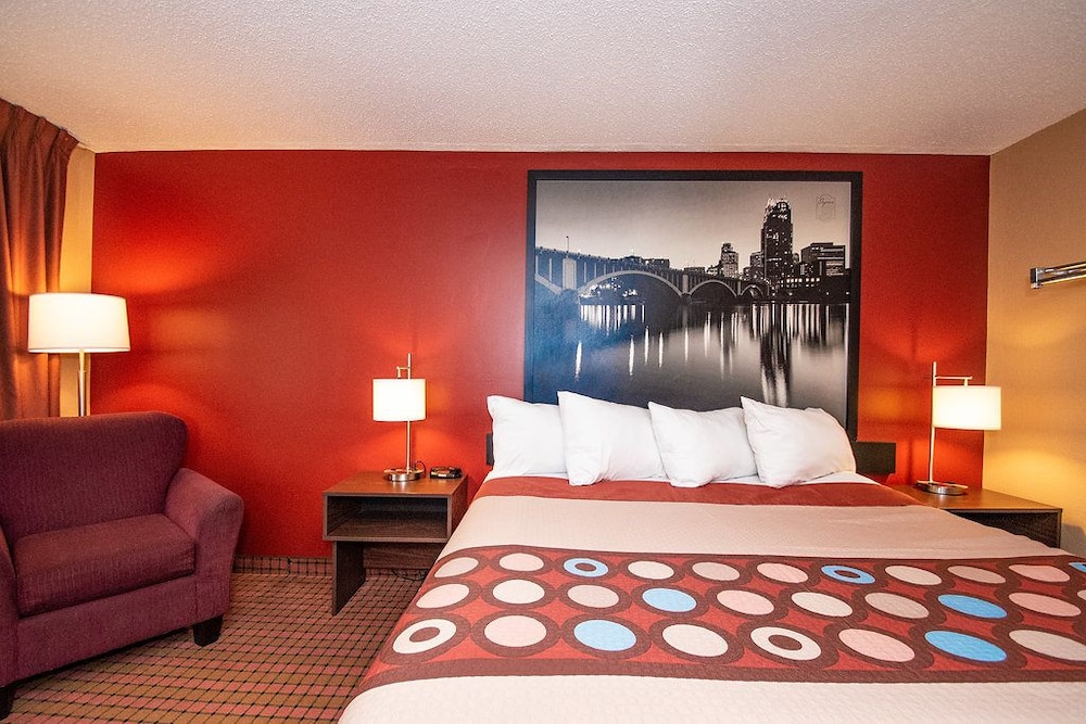 super 8 by wyndham brooklyn center mpls