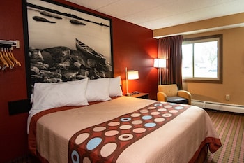 super 8 by wyndham brooklyn center mpls