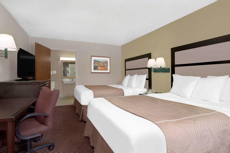 days inn by wyndham macon i 475