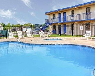 Rodeway Inn New Braunfels,San Antonio>>New Braunfels,2 star