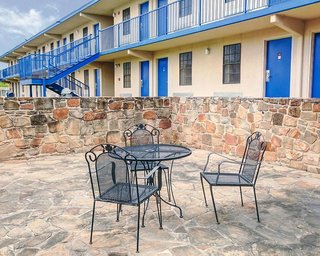 Rodeway Inn New Braunfels,San Antonio>>New Braunfels,2 star