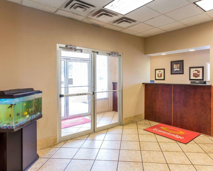 red roof inn atlanta airport ne conley