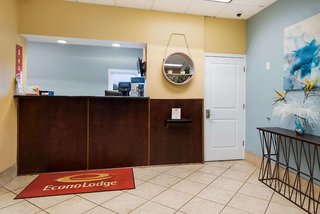 red roof inn atlanta airport ne conley