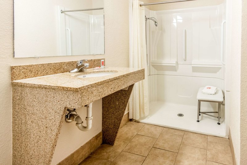 red roof inn atlanta airport ne conley