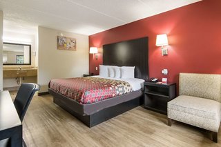 red roof inn atlanta airport ne conley