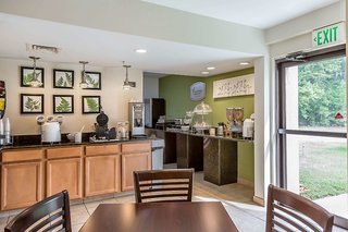Quality Inn,Near Chesapeake Bay Environmental Center,3 star