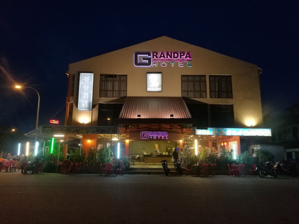 grandpa hotel