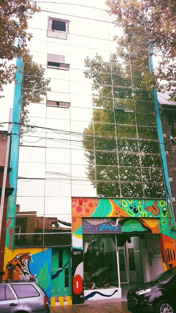 tacha apartments