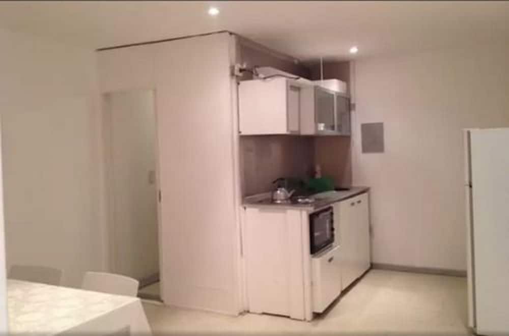 tacha apartments