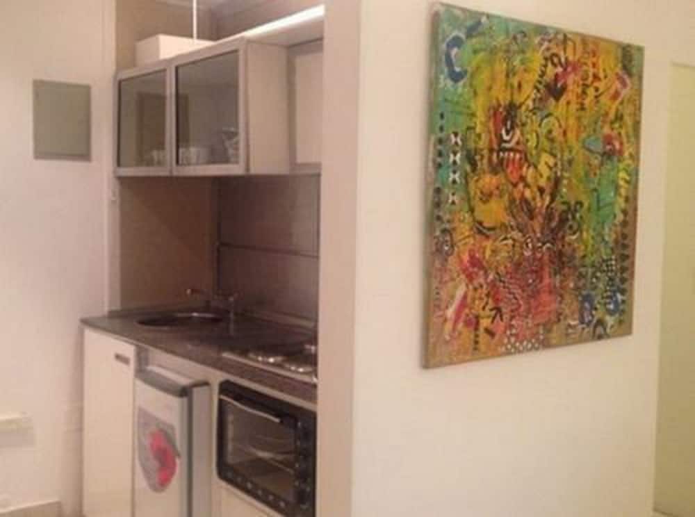 tacha apartments