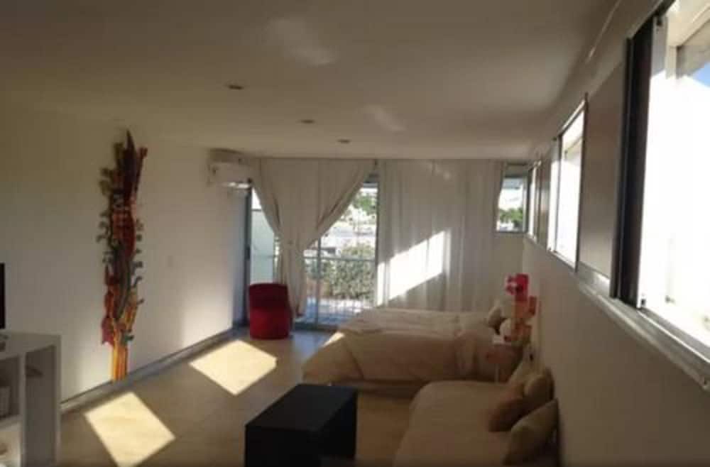 tacha apartments